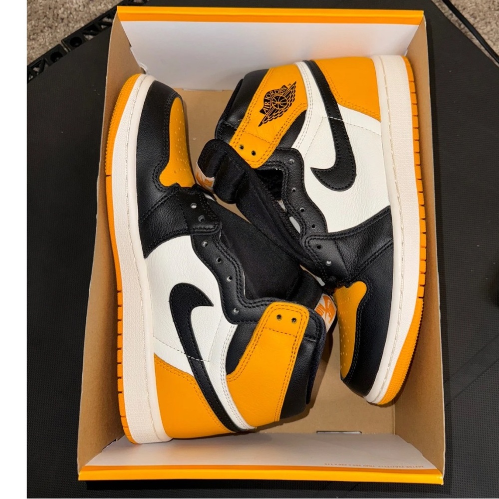 NWOT Air Jordan 1 Retro High OG TAXI SAIL